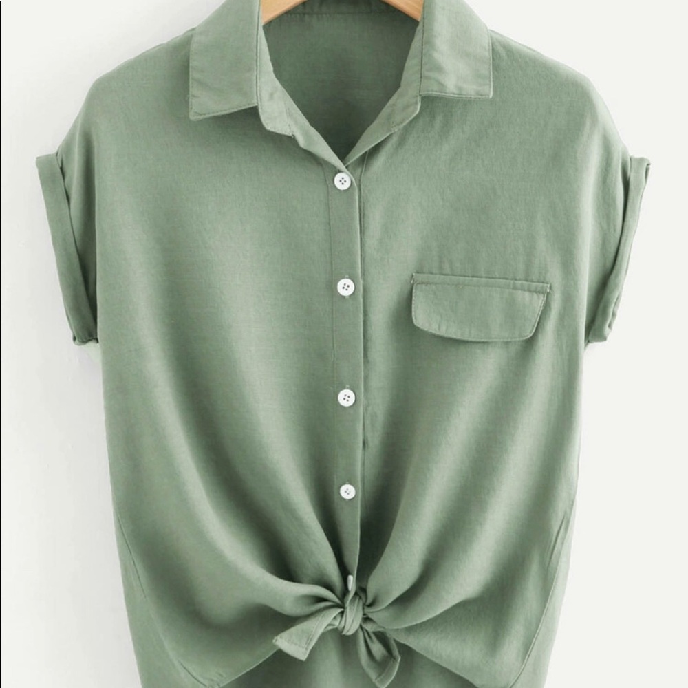 Rolled cuff knotted hem shirt